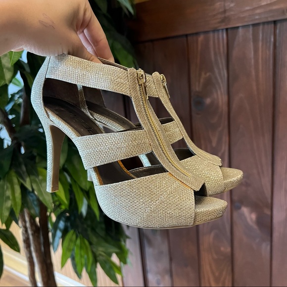 Champagne Gold Metallic Sparkle Zipper Heels - Picture 6 of 7